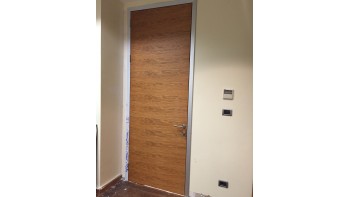 Alüminyum kasalı laminat kapı